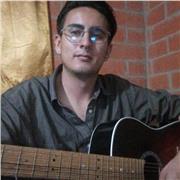 Maestro de guitarra clases personalizadas para cualquier persona de cualquier edad